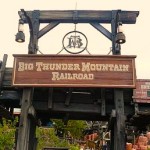 440px-Big_Thunder_Mountain_Entrance_Sign_at_Magic_Kingdom