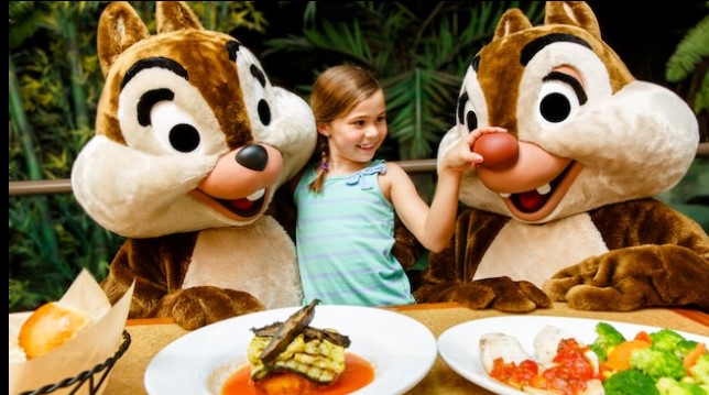 Character dining - The Garden Grill 