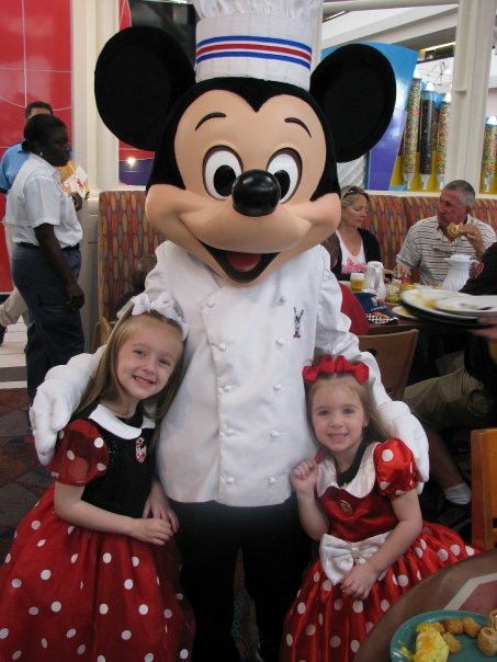 Character dining - Chef Mickey's 